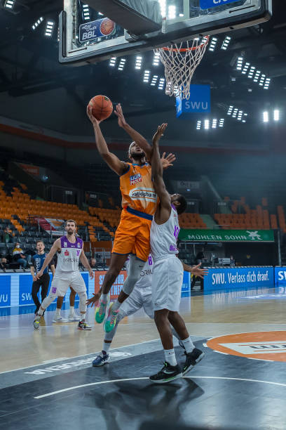 泳赛事中勇 泳赛事中勇